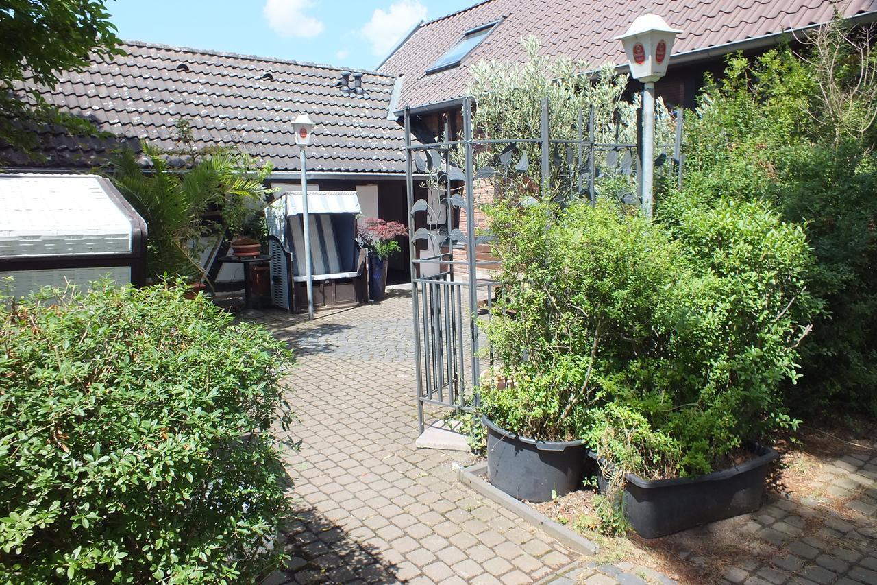 Pension Riverside In Leverkusen Hitdorf Am Rhein - Zentral An Der A1 Und 59 Eksteriør bilde