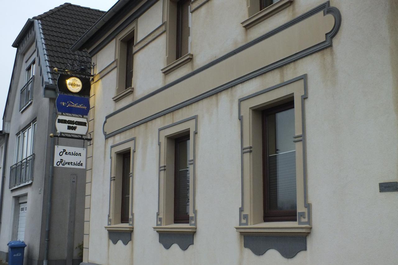 Pension Riverside In Leverkusen Hitdorf Am Rhein - Zentral An Der A1 Und 59 Eksteriør bilde